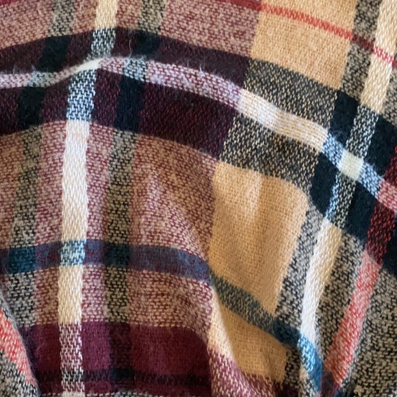 Flannel Shawl with a tie !! - Picture 3 of 4